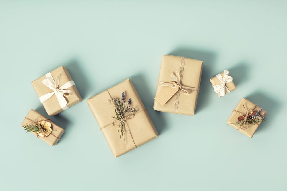 kraft-paper-gift-wrap-GettyImages-1414281851-cefa234d5acd4d5589d8d9b242a3b974
